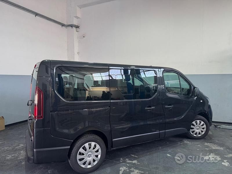 Usata Renault Trafic 110 CV (80 kW) 2016 Nero Monovolume