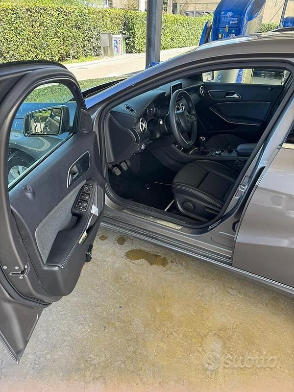 Usata Mercedes A160 2018 Grigio Berlina