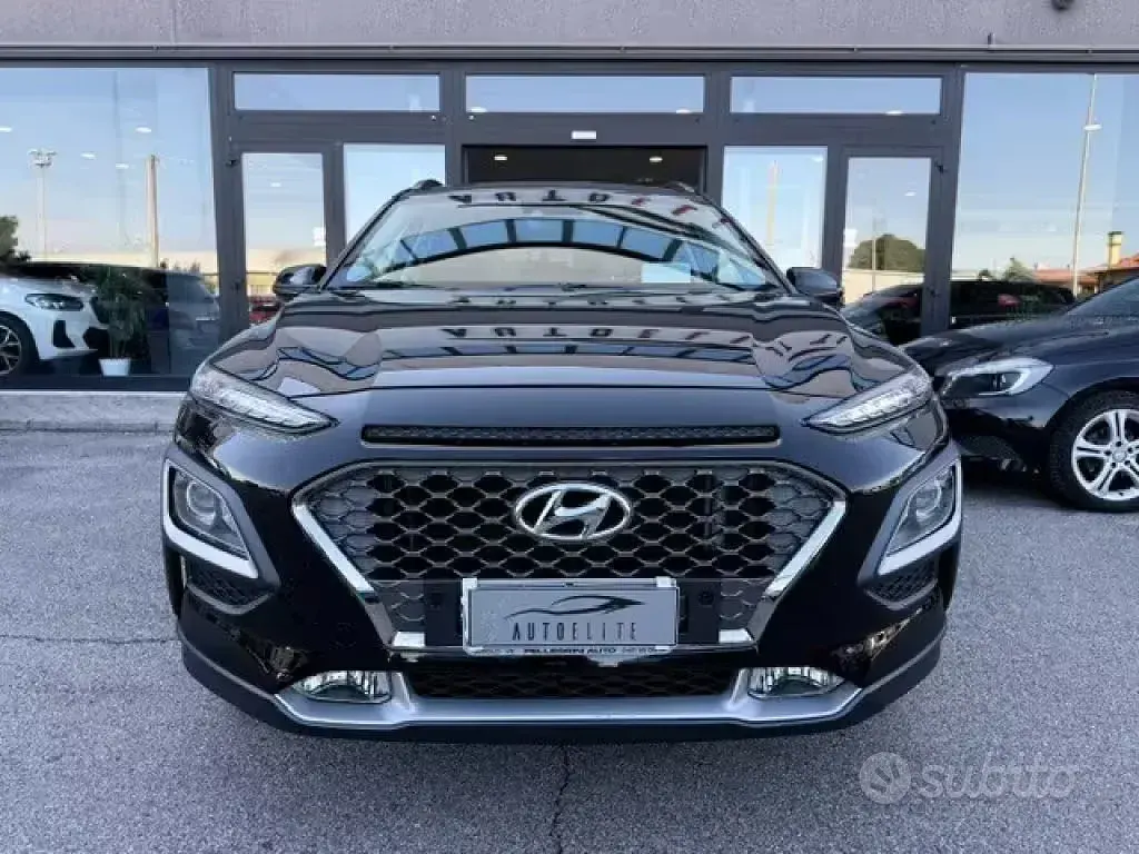 Usata Hyundai Kona Style 120 CV (88 kW) 2018 Nero SUV