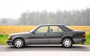 Occasion Mercedes E500 326 ch (239 kW) 1992 Noir Berline