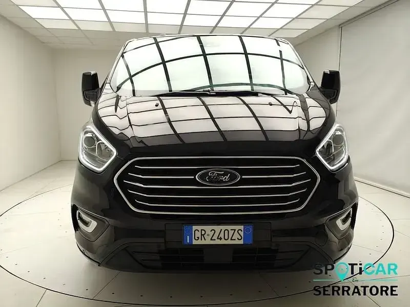 Usata Ford Tourneo Custom Titanium 150 CV (110 kW) 2023 Nero Furgone