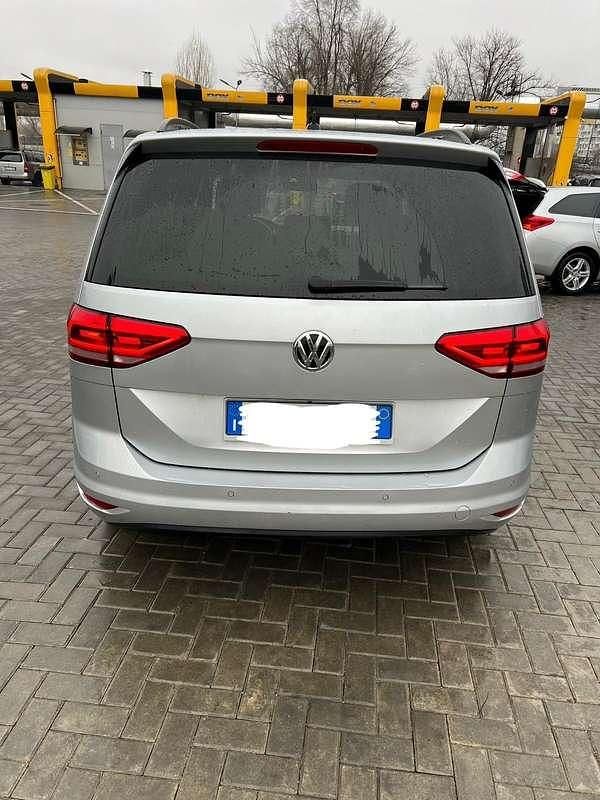 Usata VW Touran Trendline 116 CV (85 kW) 2017 Grigio Monovolume