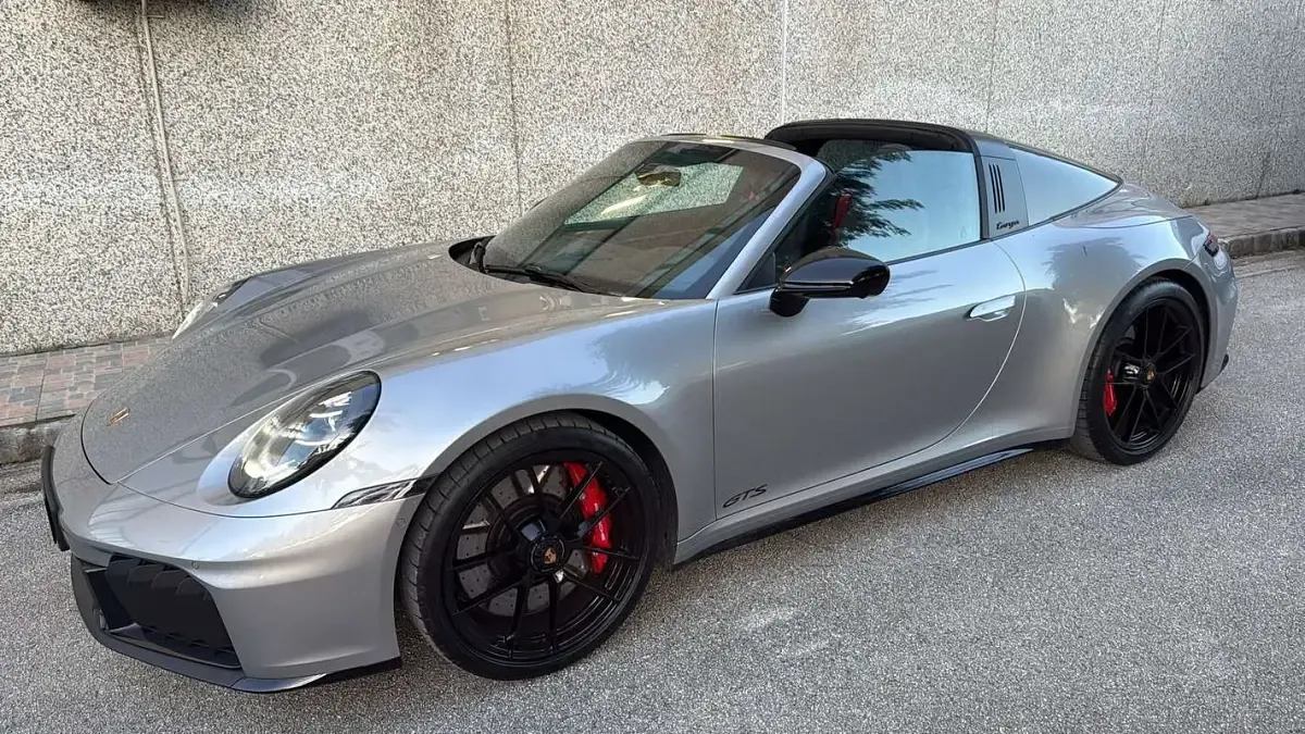 Nuova Porsche 992 541 CV (397 kW) 2026 Grigio Cabrio