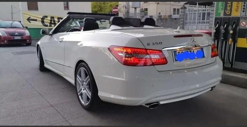 Usata Mercedes E350 231 CV (169 kW) 2011 Bianco Cabrio