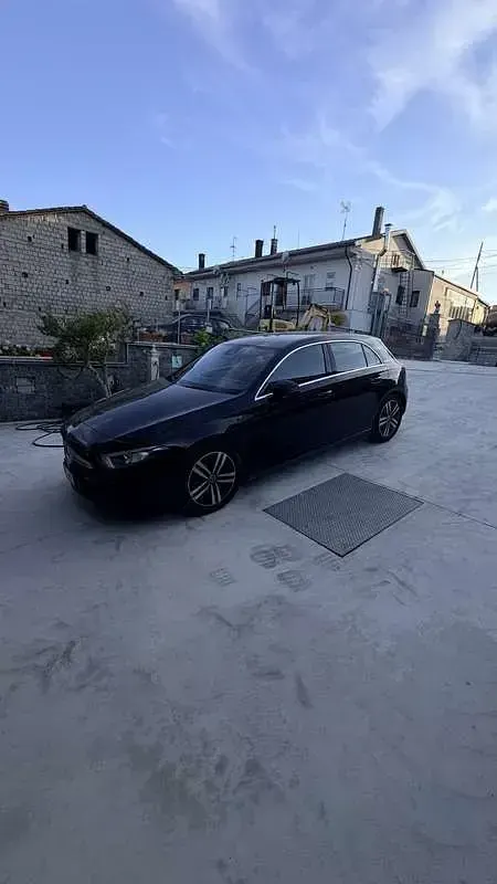 Usata Mercedes A180 116 CV (85 kW) 2021 Nero Berlina