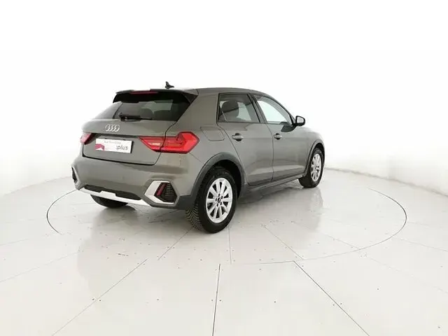 Usata Audi A1 Business 116 CV (85 kW) 2025 Grigio SUV