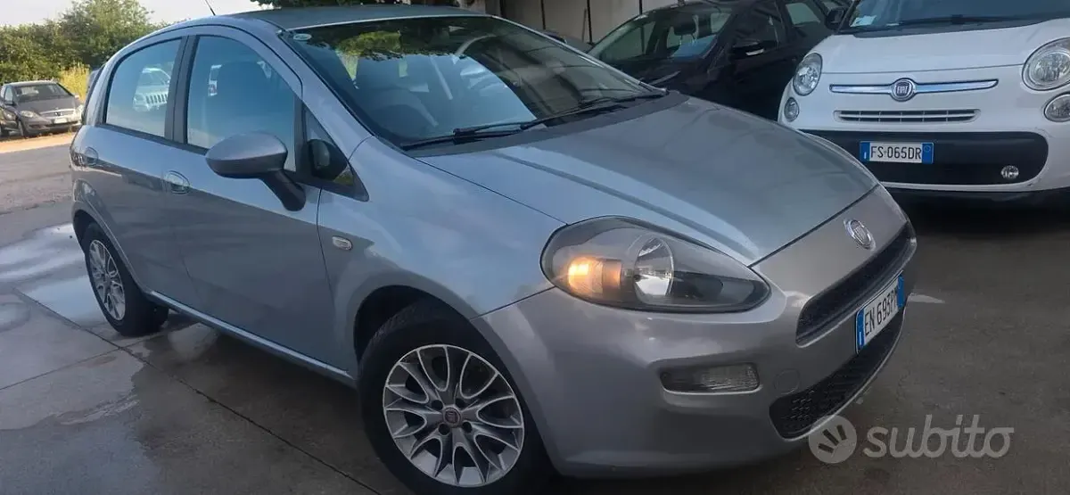 Usata Fiat Grande Punto 95 CV (69 kW) 2012 Grigio Utilitaria