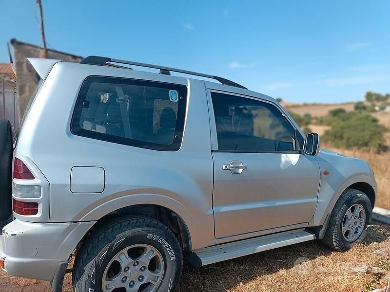 Usata 2001 Mitsubishi Pajero SUV | 7000 € - Immagine 1/4