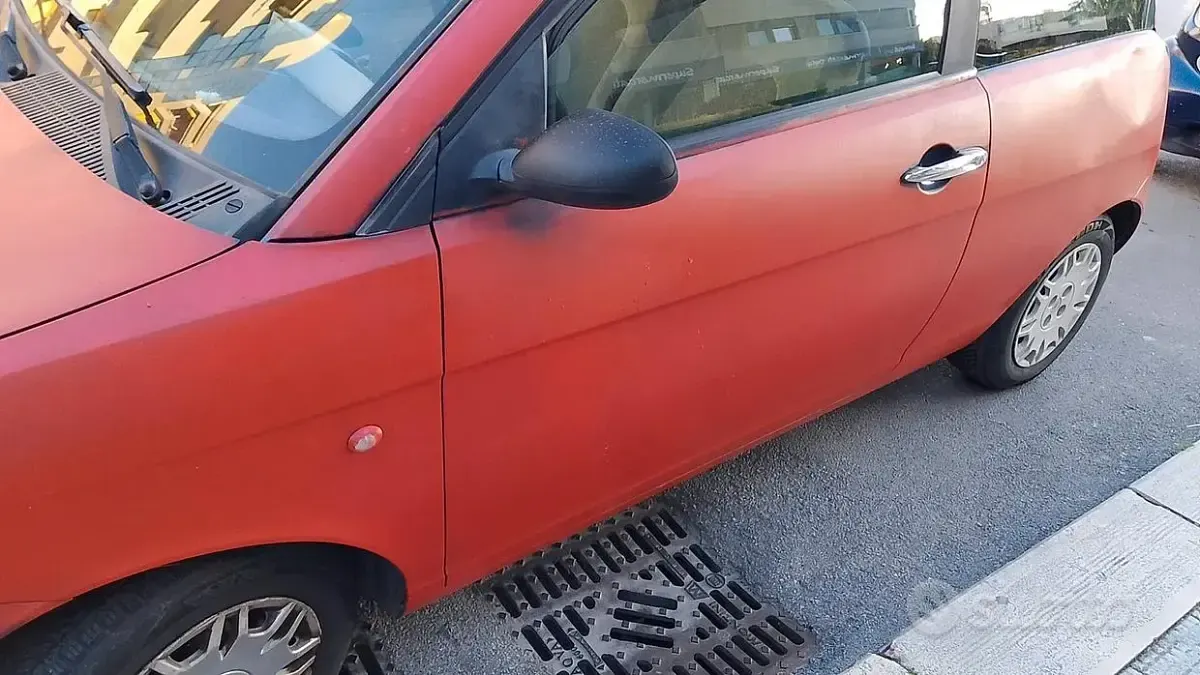 Gebraucht Lancia Ypsilon 80 PS (58 kW) 2004 Rot Kleinwagen