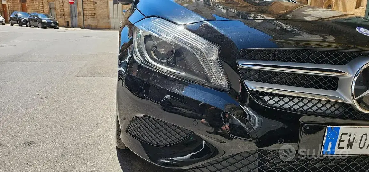 Usata Mercedes A180 109 CV (80 kW) 2014 Nero Utilitaria