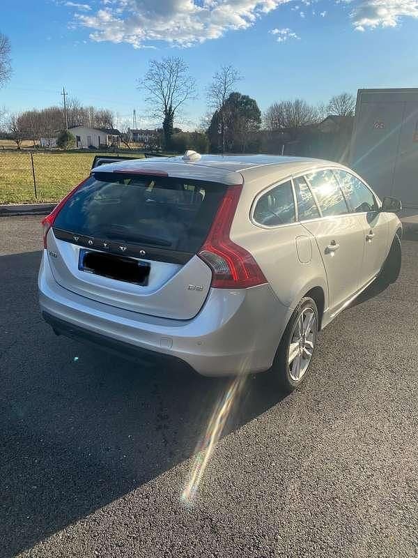 Usata Volvo V60 Summum 163 CV (119 kW) 2011 Grigio Station wagon