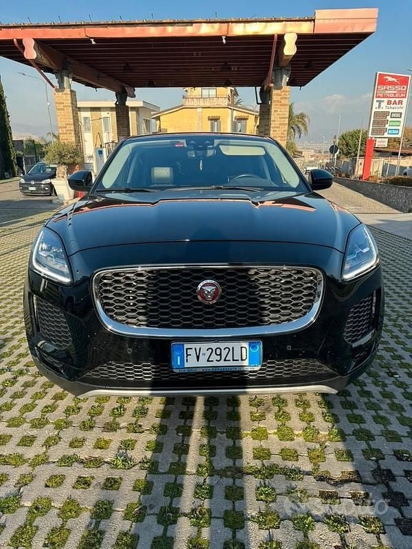 Begagnad Jaguar E-Pace 200 HK (147 kW) 2019 Svart SUV
