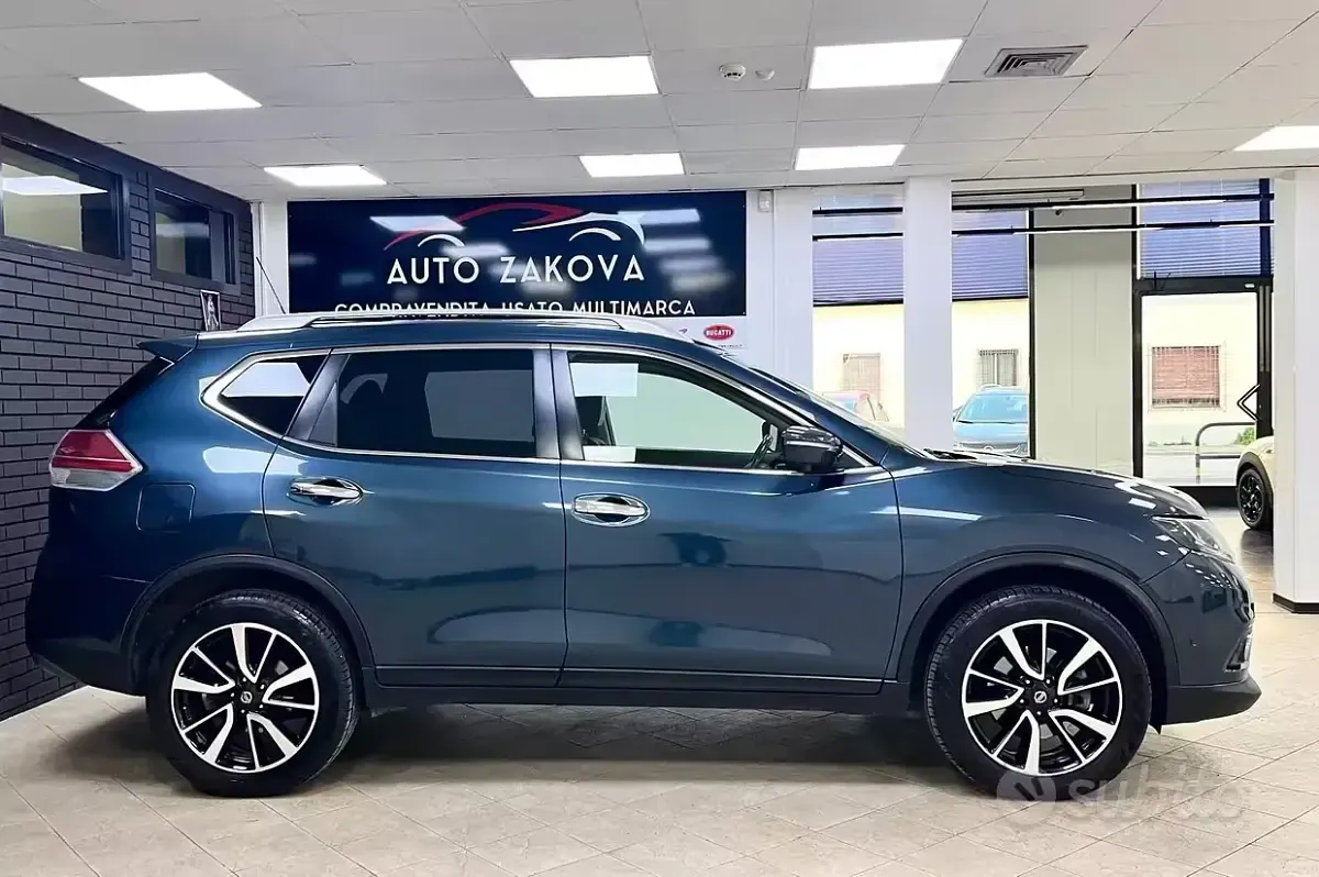 Usata Nissan X-Trail Acenta Premium 177 CV (130 kW) 2017 Bluazzurro SUV
