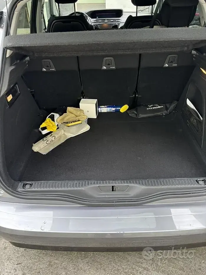 Begagnad Citroën C4 Picasso 120 HK (88 kW) 2018 Minibuss