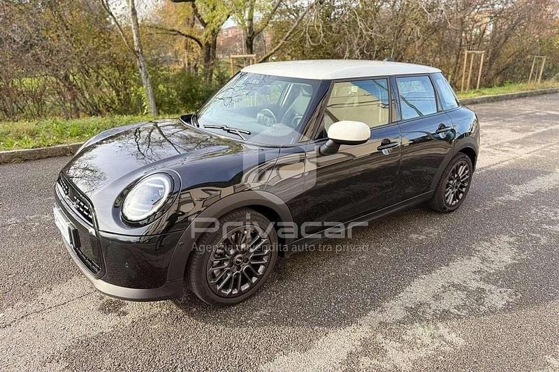 Usata Mini Cooper Classic 114 kW (156 CV) 2025 Nero Utilitaria