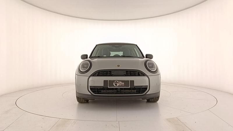 Usata Mini Cooper Classic 156 CV (114 kW) 2024 Grigio Utilitaria