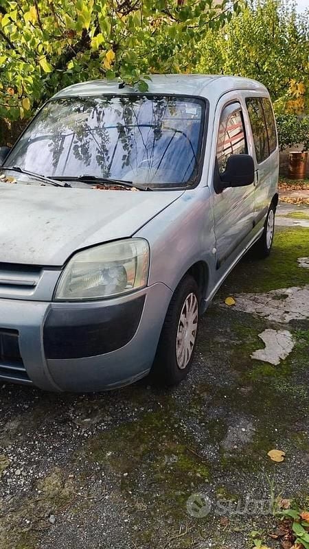 Blu Usata 2004 Citroën Berlingo Monovolume | 3000 € (Ottimo prezzo) - Immagine 1/4