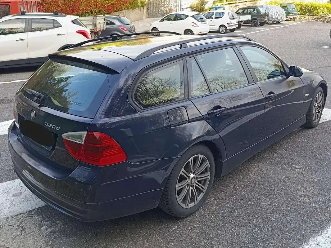 Usata BMW 320 163 CV (119 kW) 2005 Blu/azzurro Station wagon