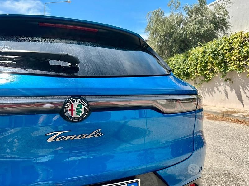 Usata Alfa Romeo Tonale 131 CV (96 kW) 2022 Blu SUV