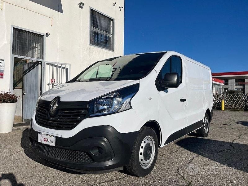 Usata Renault Trafic 125 CV (91 kW) 2018 Bianco pastello Monovolume
