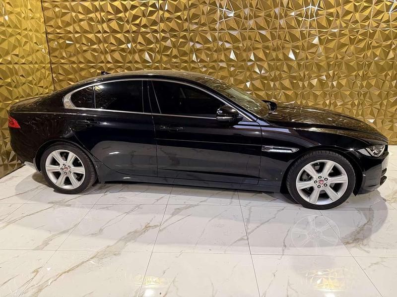Usata Jaguar XE Prestige 179 CV (131 kW) 2016 Nero Berlina
