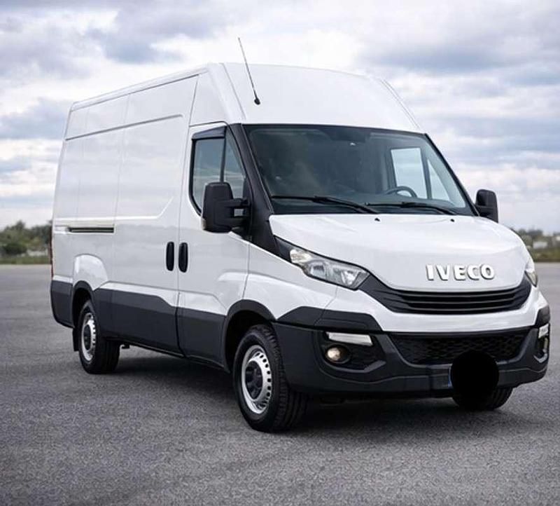 Usata Iveco Daily 136 CV (100 kW) 2018 Bianco Furgone