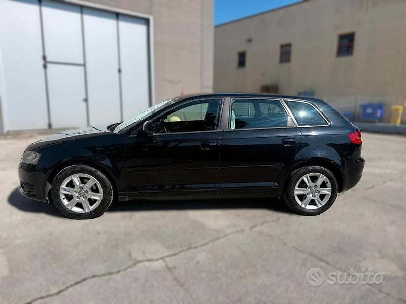 Usata Audi A3 105 CV (77 kW) 2011 Nero Utilitaria