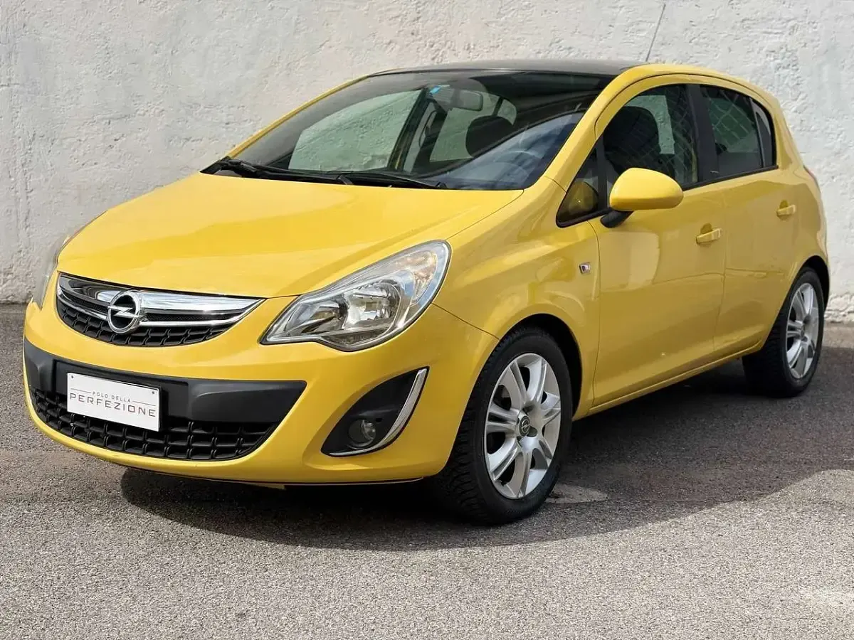 Usata Opel Corsa 86 CV (63 kW) 2011 Giallo Utilitaria