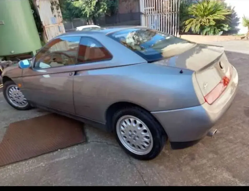 Usata Alfa Romeo Spider Lusso 150 CV (110 kW) 1998 Cabrio