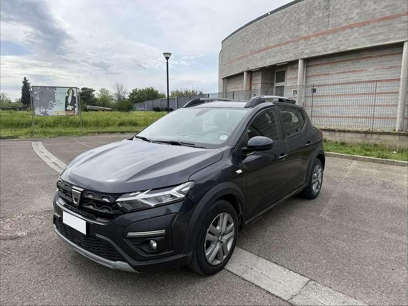 Usata Dacia Sandero Comfort 101 CV (74 kW) 2021 Grigio Berlina