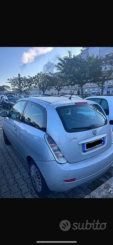 Usata Lancia Ypsilon 77 CV (56 kW) 2008 Grigio Utilitaria
