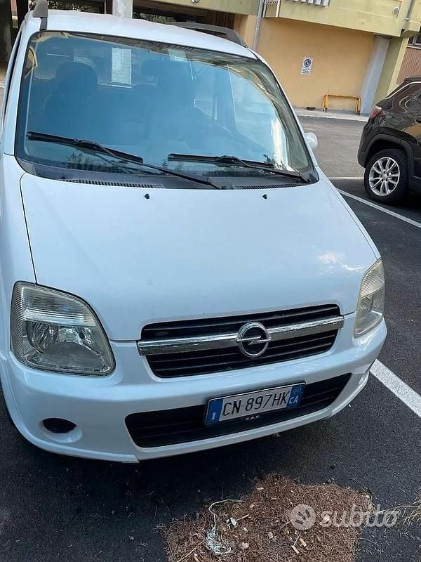 Usata Opel Agila 2004 Bianco Berlina