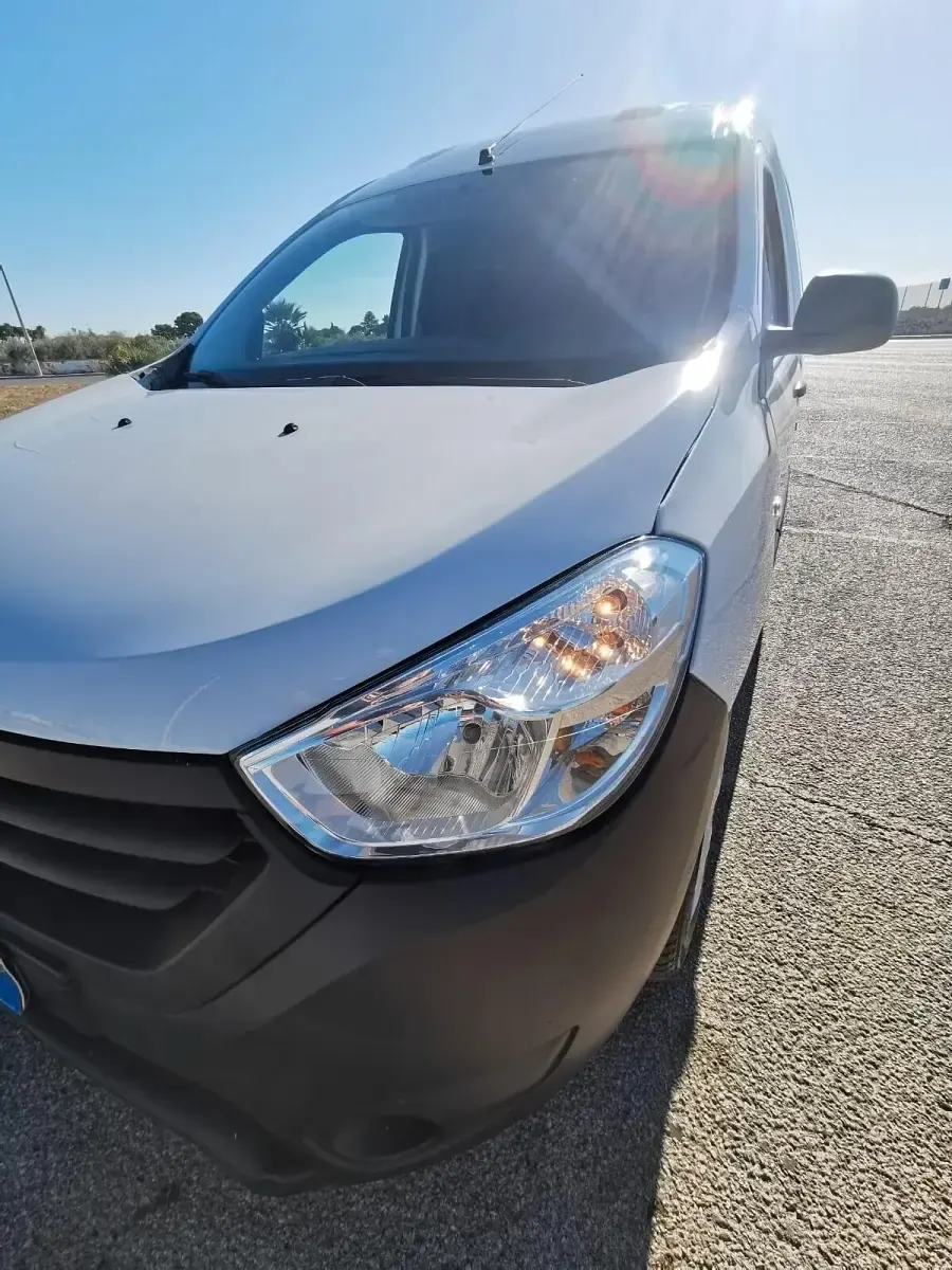 Usata Dacia Dokker Ambiance 75 CV (55 kW) 2016 Bianco Monovolume