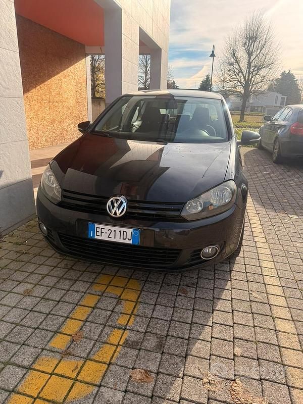Nero Usata 2010 VW Golf VI Due volumi | 5500 € (Buon prezzo) - Immagine 1/4