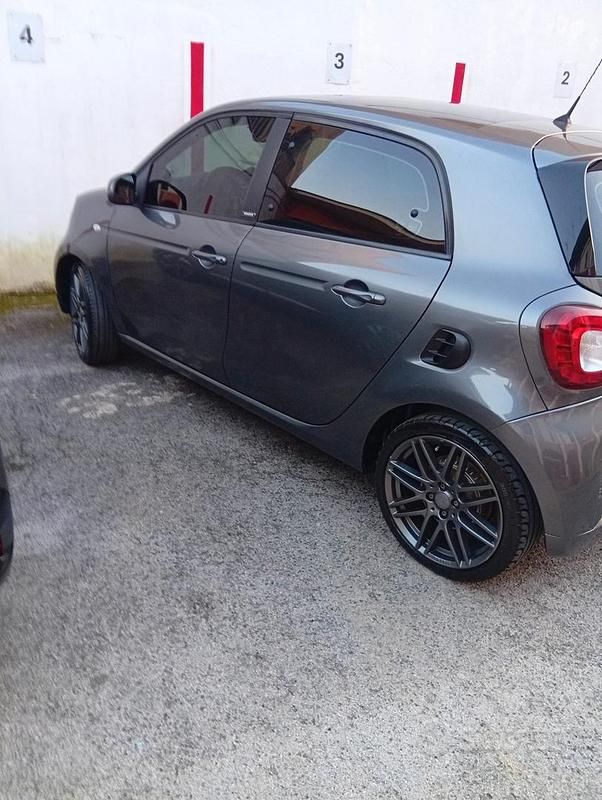 Usata Smart ForFour Brabus 90 CV (66 kW) 2018 Grigio Utilitaria