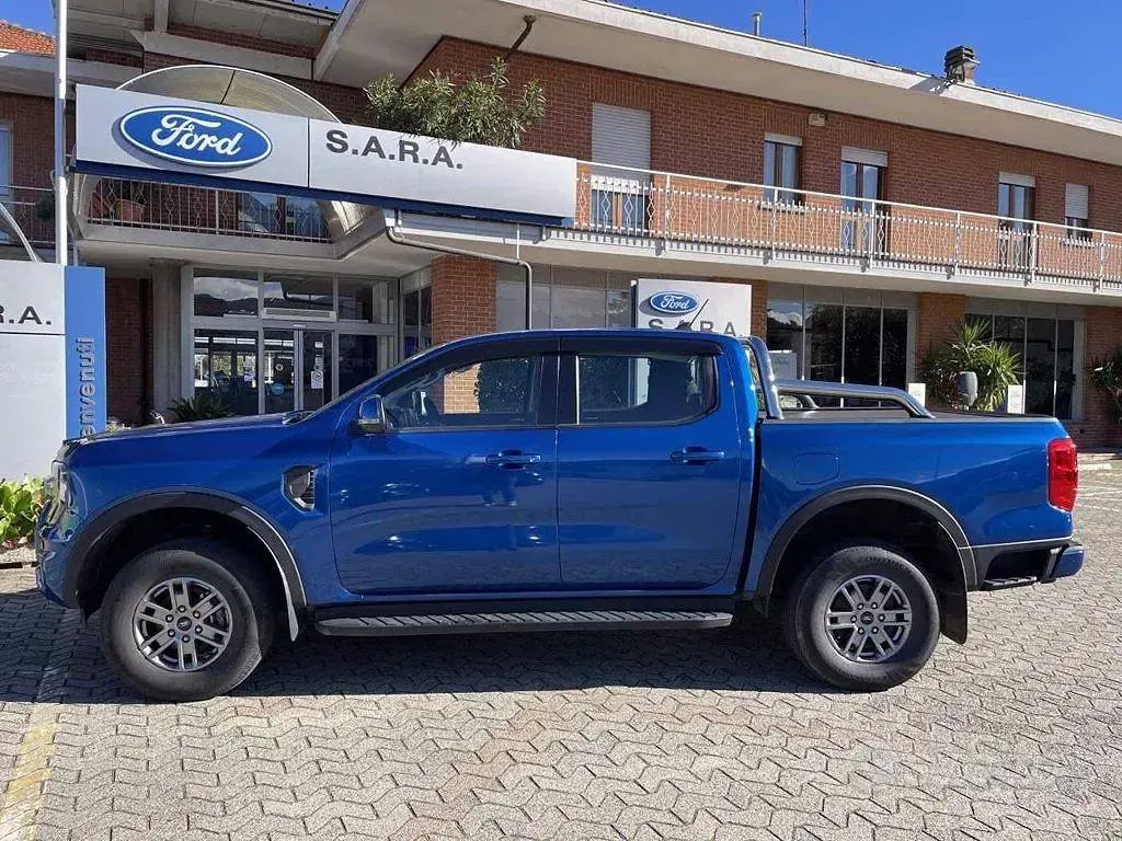 Usata Ford Ranger XLT 170 CV (125 kW) 2023 Blu/azzurro Pick-up