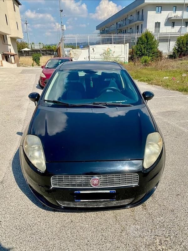 Usata Fiat Punto 75 CV (55 kW) 2008 Nero Utilitaria
