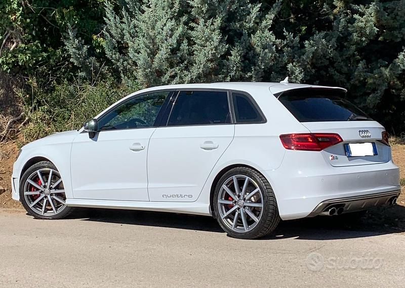 Bianco Usata 2015 Audi S3 Ambiente Tre volumi | 23.000 € (Buon prezzo) - Immagine 1/4