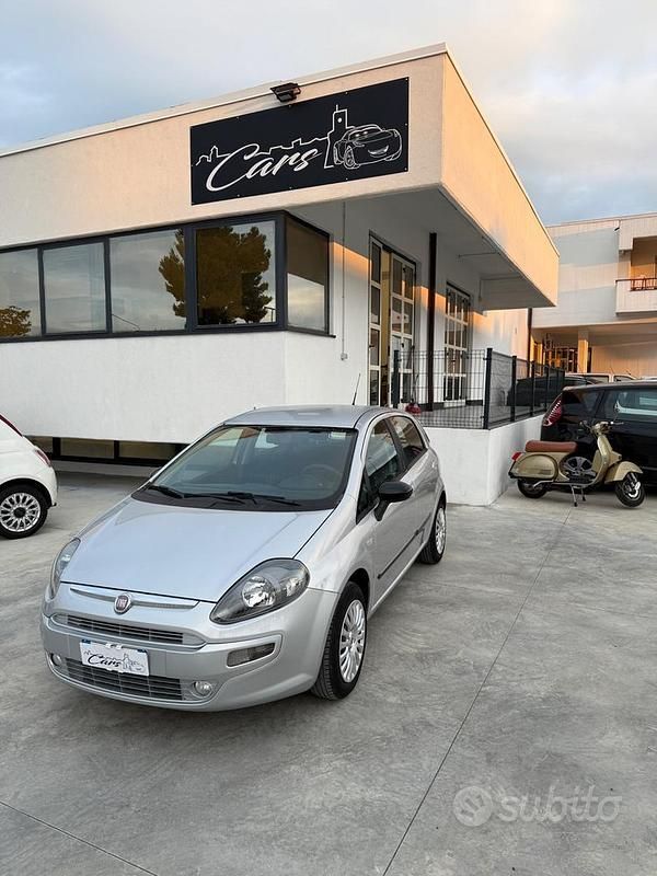 Usata Fiat Punto Evo Dynamic 78 CV (57 kW) 2011 Grigio Utilitaria