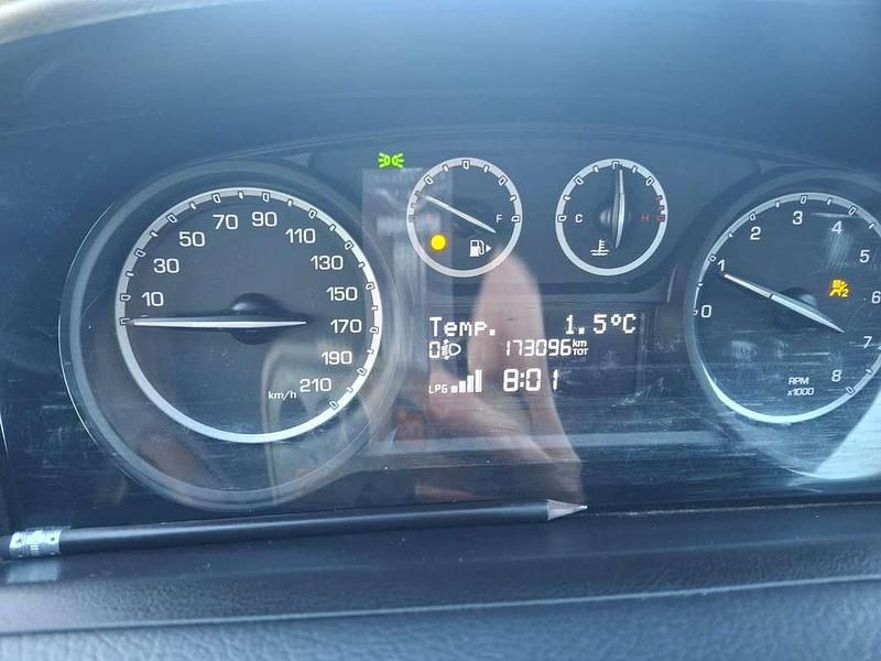 Usata Lancia Ypsilon Gold 69 CV (50 kW) 2015 Grigio Utilitaria