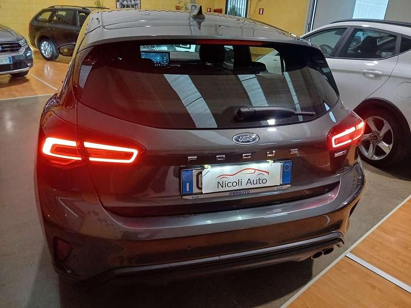 Usata Ford Focus ST-Line 125 CV (91 kW) 2022 Grigio Berlina