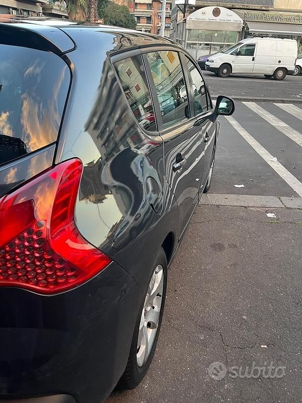 Usata Peugeot 3008 Outdoor 110 CV (80 kW) 2010 Blu Station wagon