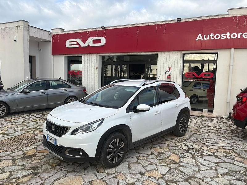 Usata Peugeot 2008 Allure 83 CV (61 kW) 2019 Bianco SUV