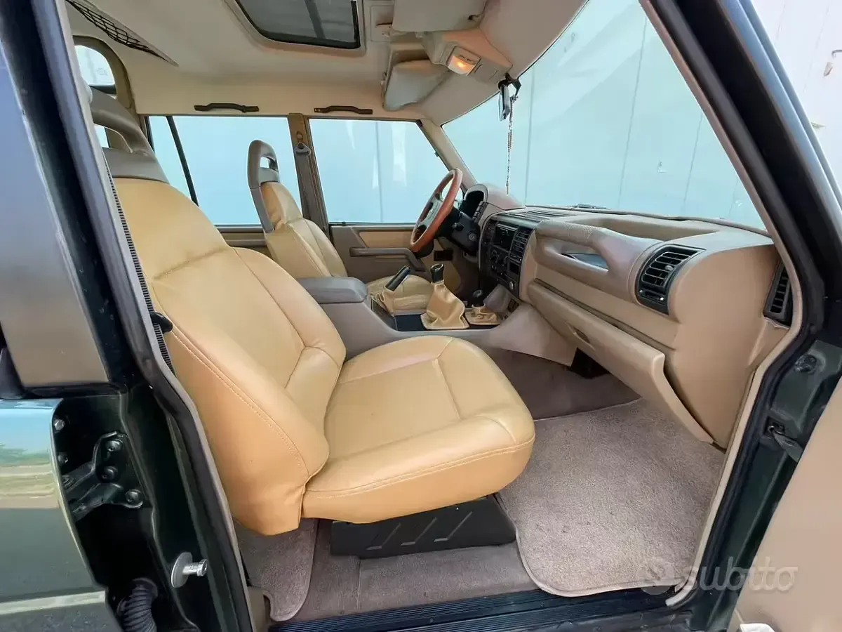 Usata Land Rover Discovery 113 CV (83 kW) 1994 Verde SUV
