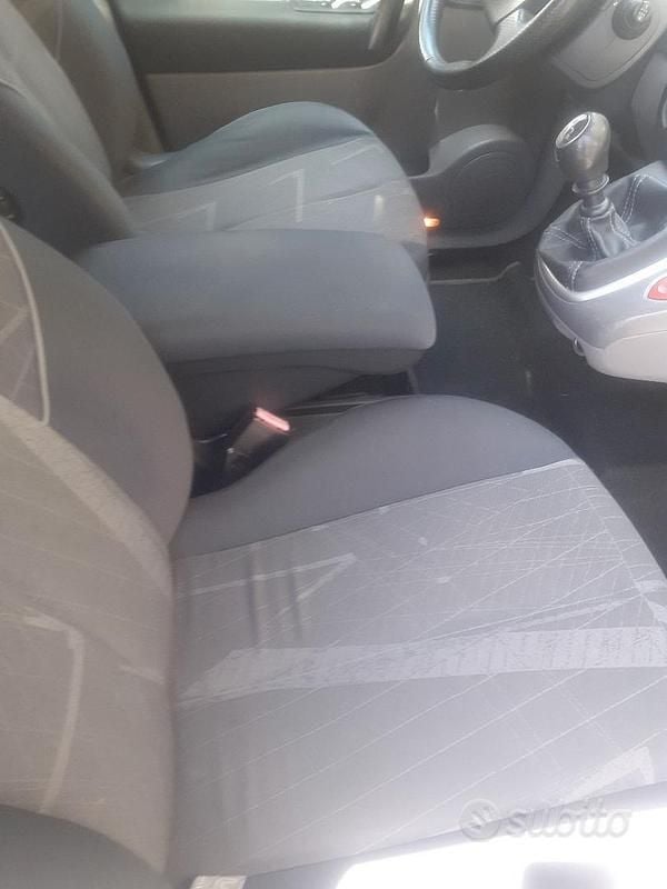 Usata Renault Scénic II 2005 Grigio Monovolume