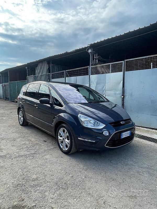 Usata Ford S-MAX Titanium 163 CV (119 kW) 2012 Grigio Monovolume