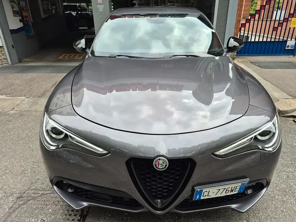 Usata Alfa Romeo Stelvio Veloce 209 CV (153 kW) 2023 Grigio SUV