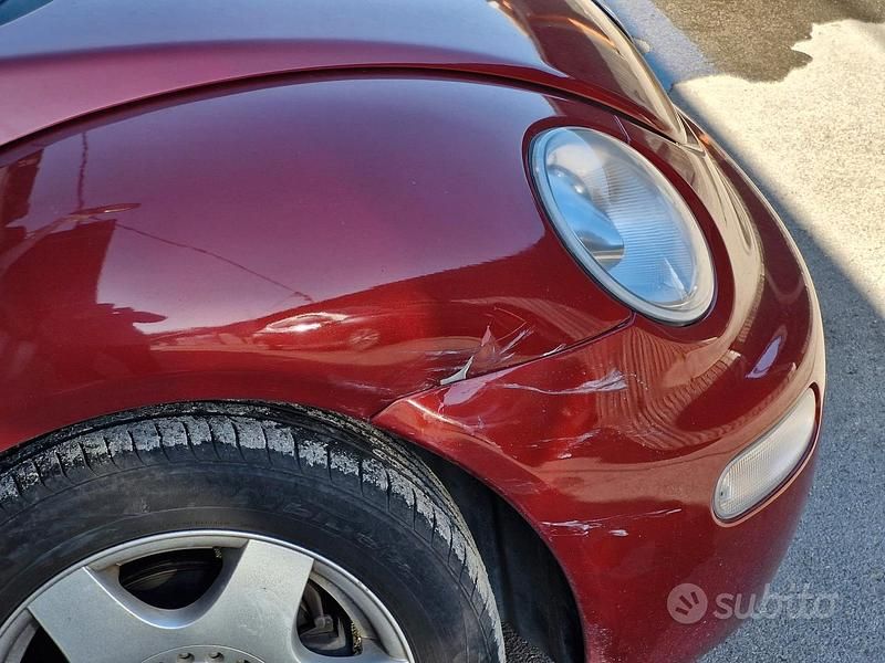 Usata VW New Beetle 90 CV (66 kW) 1999 Utilitaria