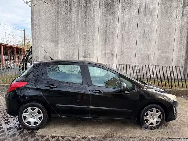 Usata Peugeot 308 Premium 90 CV (66 kW) 2008 Grigio Berlina