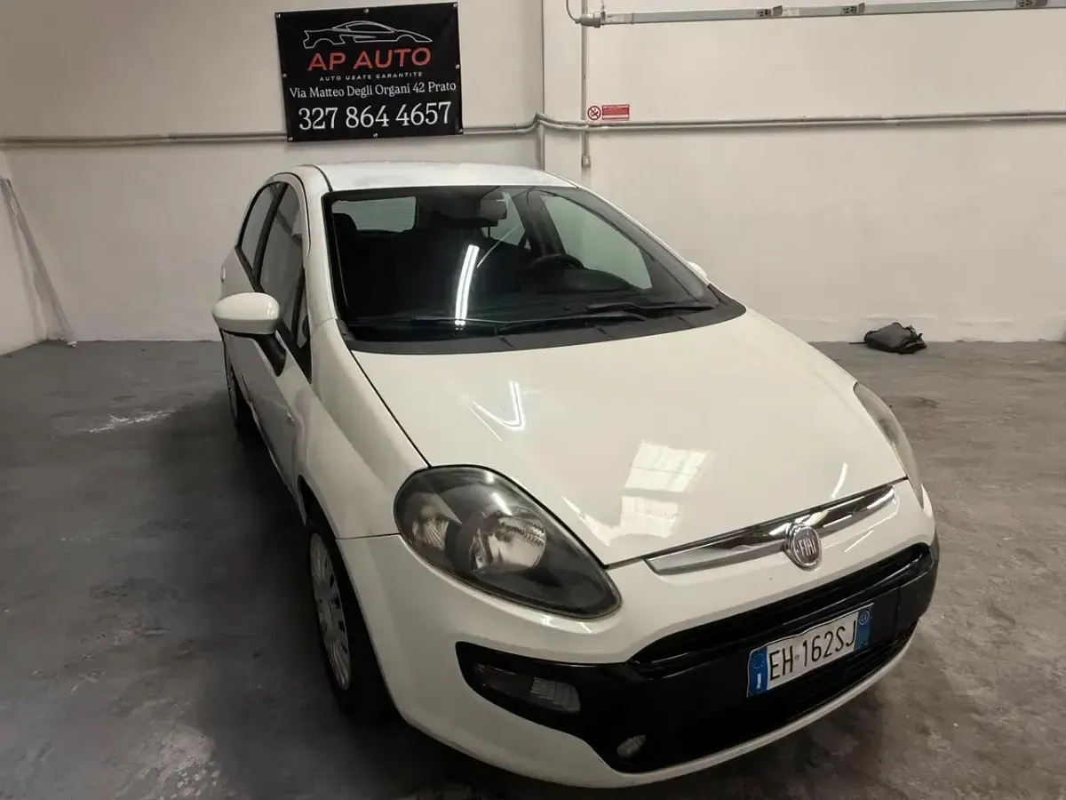 Usata Fiat Grande Punto S 75 CV (55 kW) 2011 Bianco Utilitaria